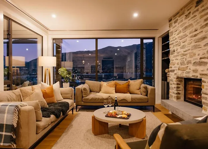 Azure Luxe Lakeside Retreat With Pool, And Gym Apartment